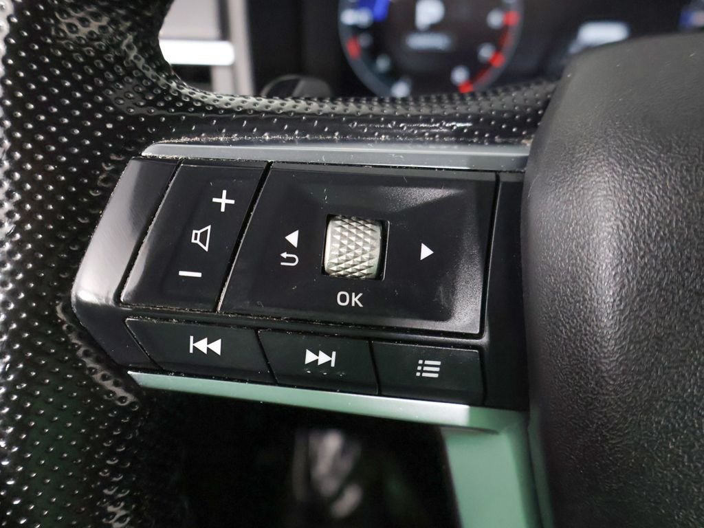 Used 2022 White Mitsubishi SEL image 44