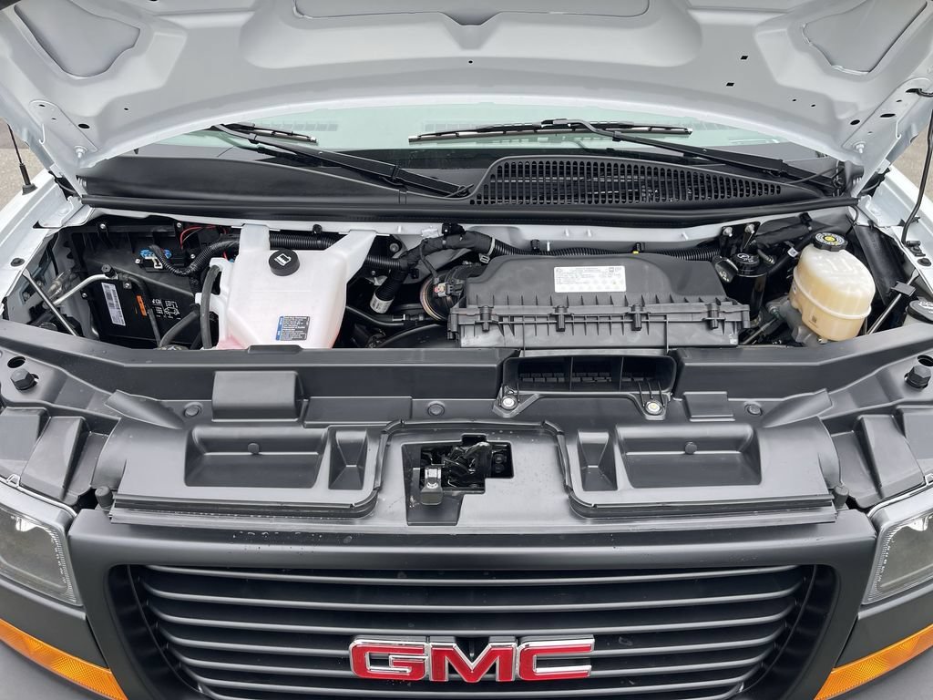 New 2026 Summit White GMC Work Van image 25