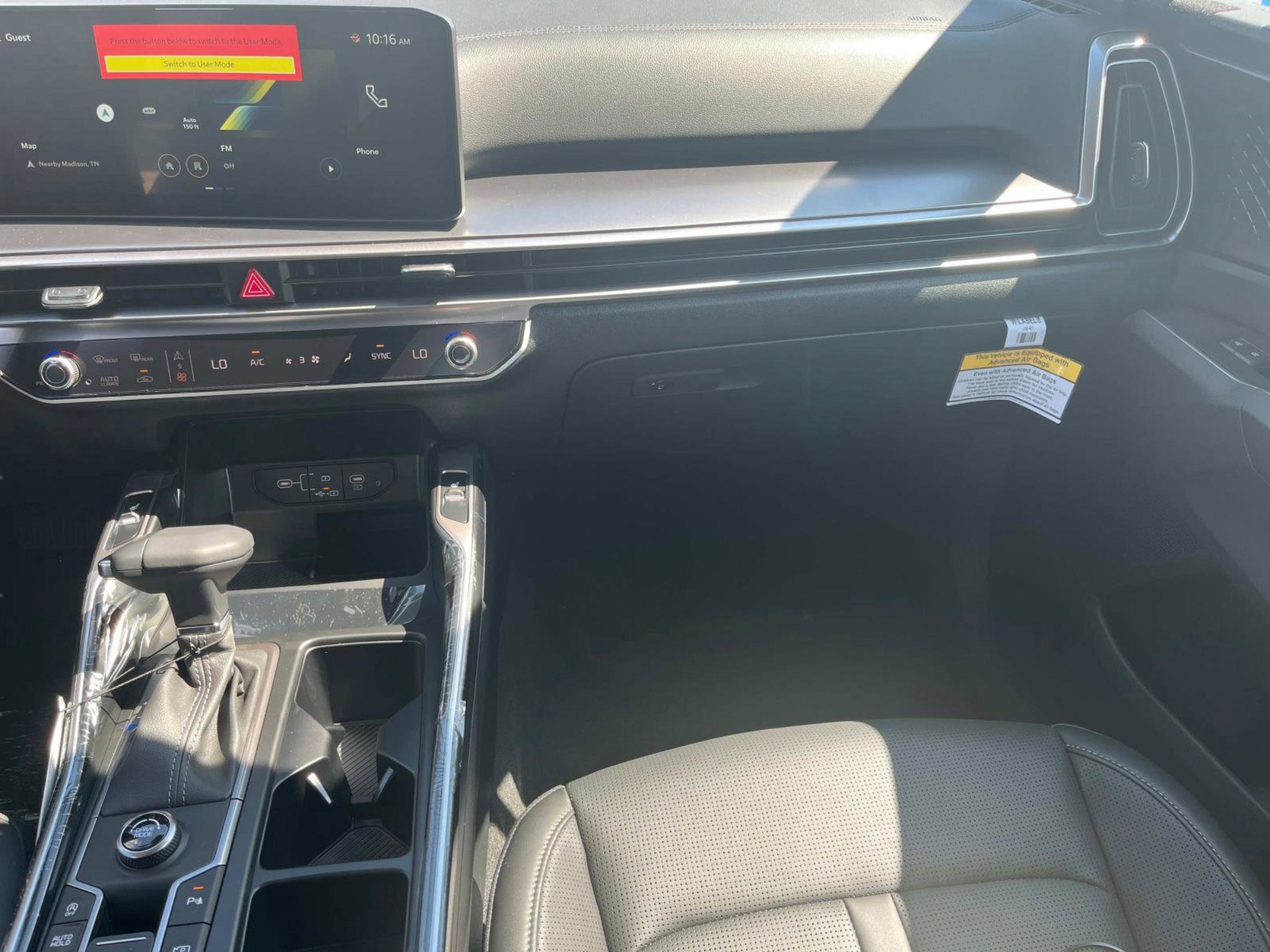 2025 Kia Sorento EX - Photo 13