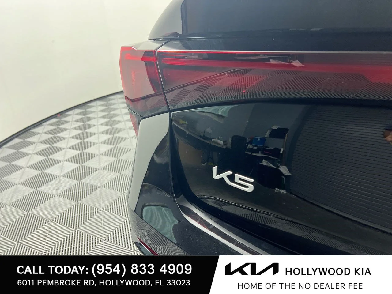 New 2026 Aurora Black Pearl Kia GT-Line FWD image 10