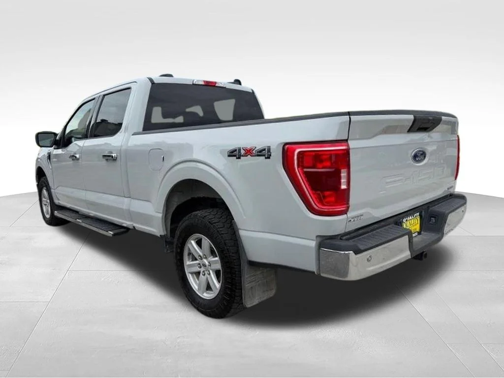 Used 2023 Gray Ford XLT image 3