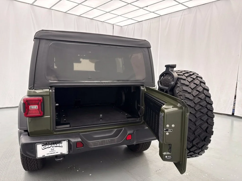 Used 2022 Green Clearcoat Jeep Unlimited Willys image 9