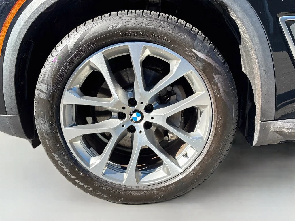 Used 2023 Jet Black BMW xDrive40i image 32