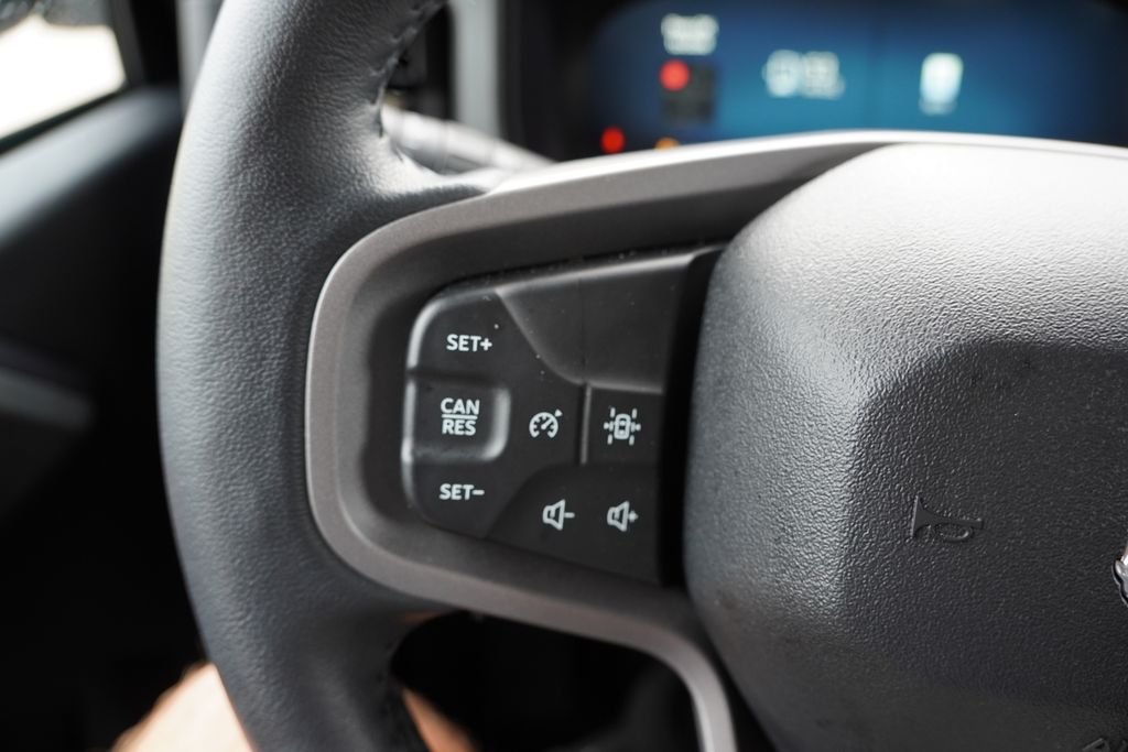 Used 2025 Gray Ford Badlands image 36