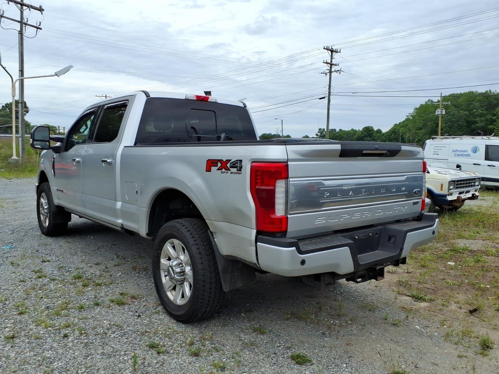 Used 2019  FORD  image 4