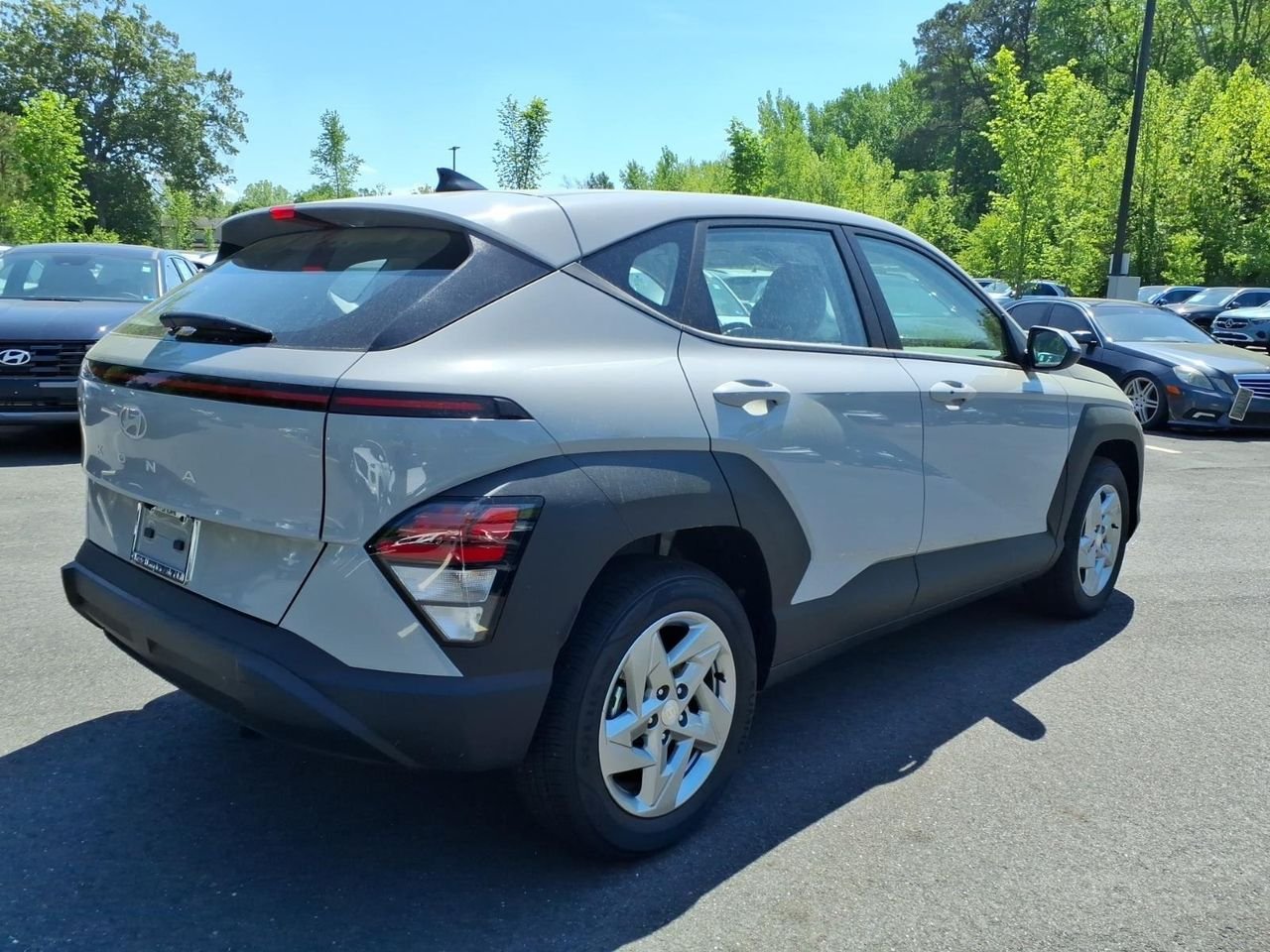 New 2026 Cyber Gray Metallic Hyundai SE FWD image 6