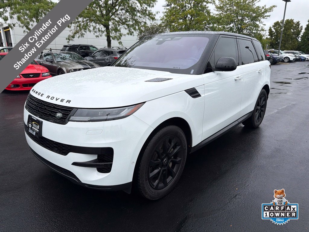 Used 2023 Fuji White Land Rover SE image 1