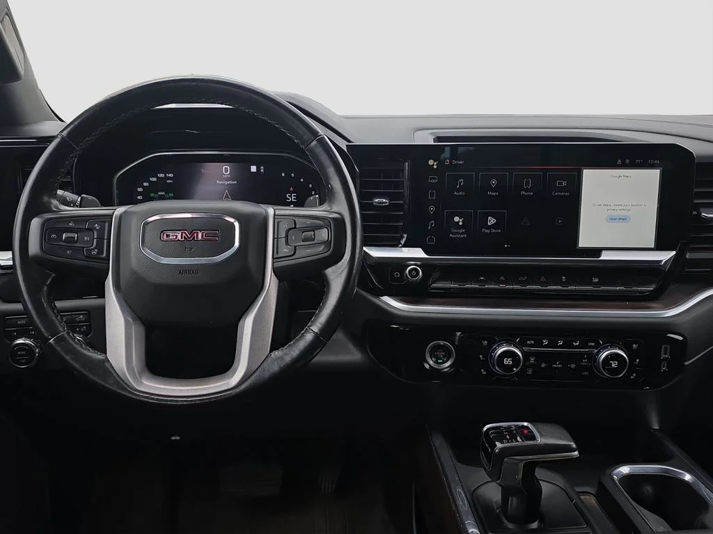 Used 2022 White GMC SLT image 12