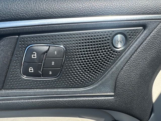 Used 2020 Agate Black Ford Titanium image 12
