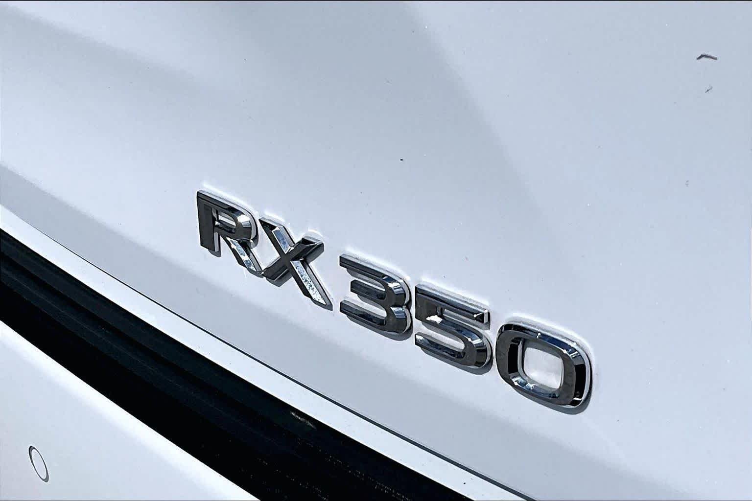 Used 2022 Ultra White Lexus F SPORT Handling image 10