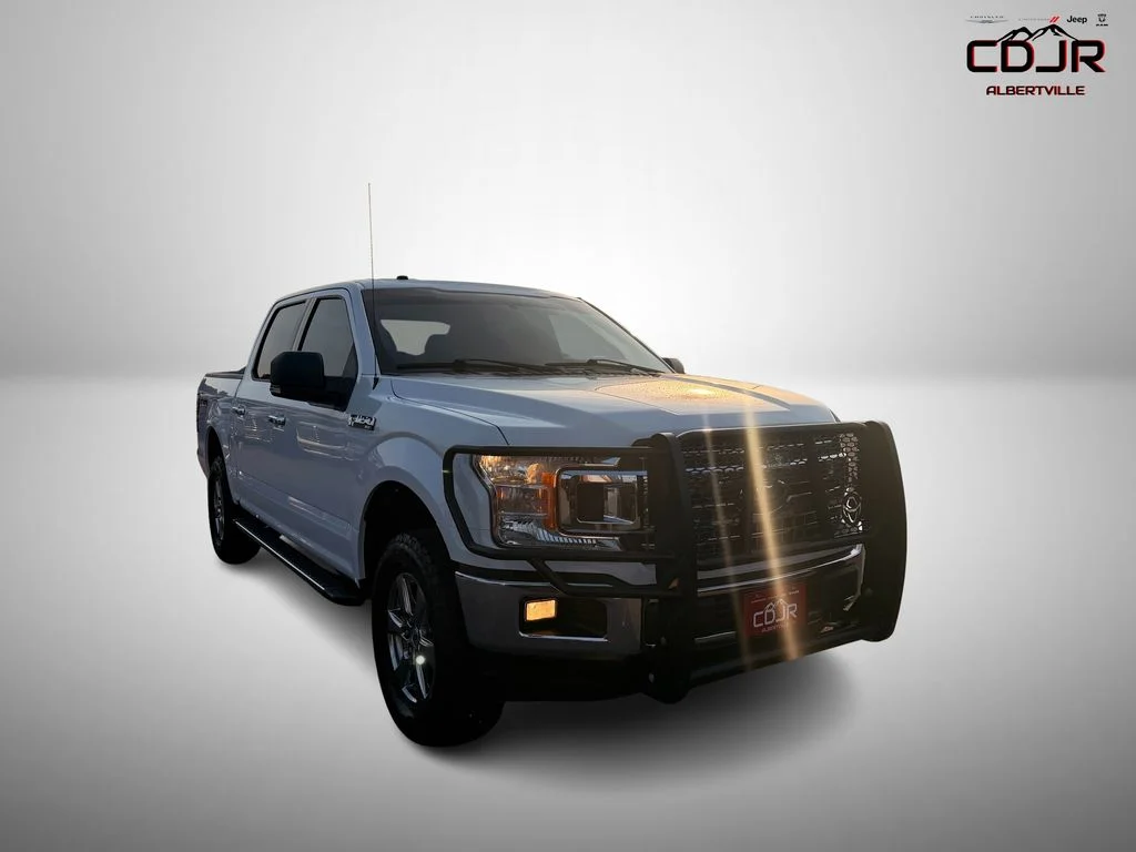 Used 2018 White Ford XLT image 1