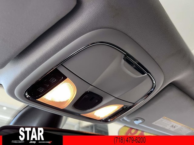 Used 2019 Granite Crystal Metallic Clearcoat Jeep Limited image 34