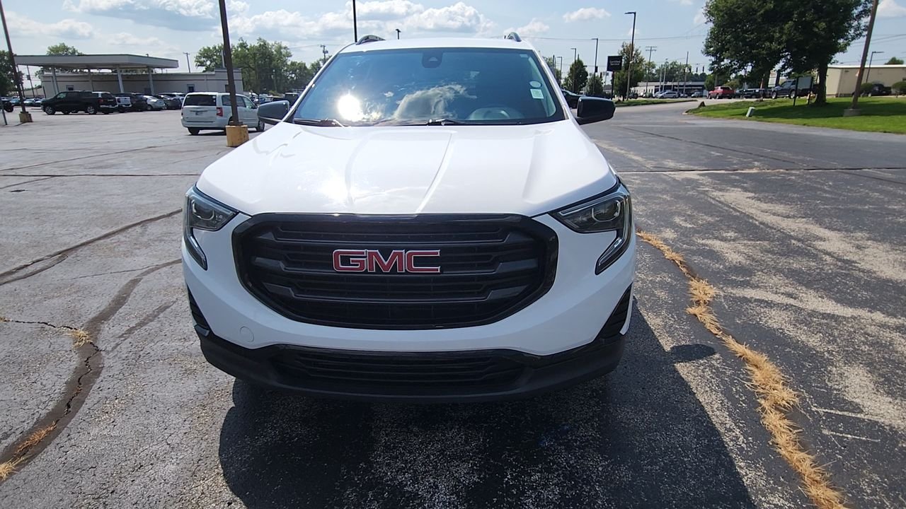 Used 2020 White GMC SLE image 3