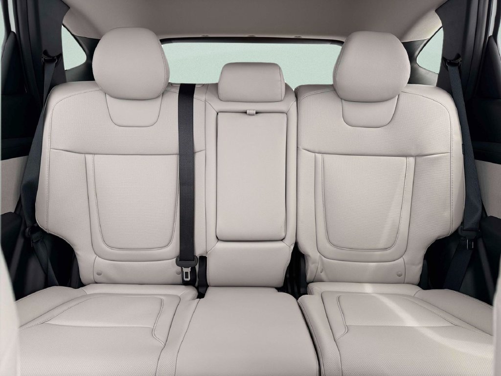 New 2026 Blue Hyundai SEL Premium FWD image 16