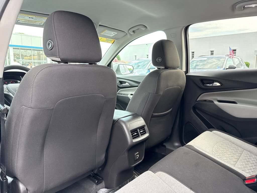 Used 2022 Silver Ice Metallic Chevrolet LT image 20