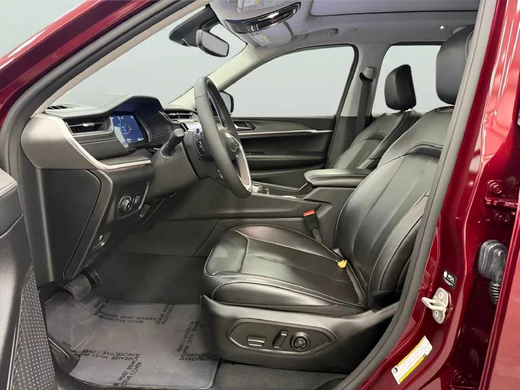 Used 2024 Red Jeep Limited image 17