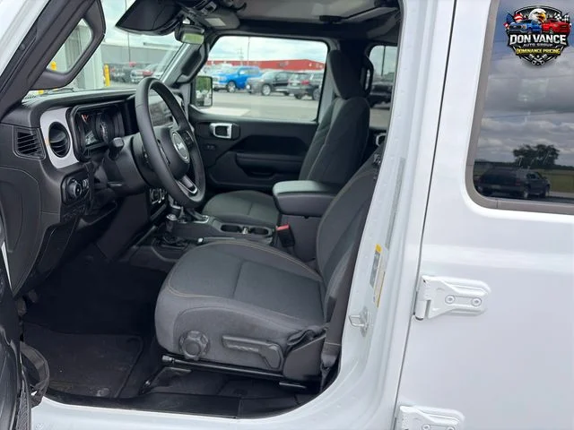 Used 2025 White Jeep Sport S image 9