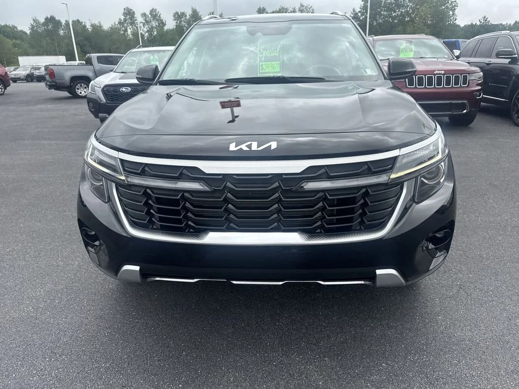 Used 2024 Black Kia S image 3