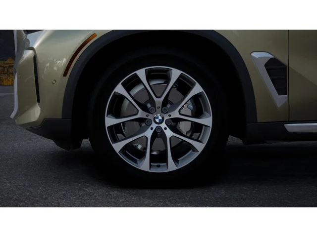 New 2026 Manhattan Green Metallic BMW xDrive40i image 7