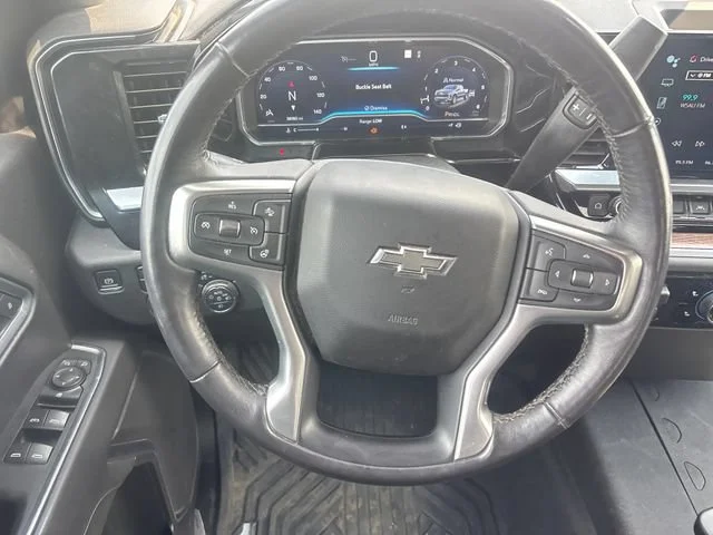 Used 2022 NORTHSKY BLUE METALLIC Chevrolet RST image 17