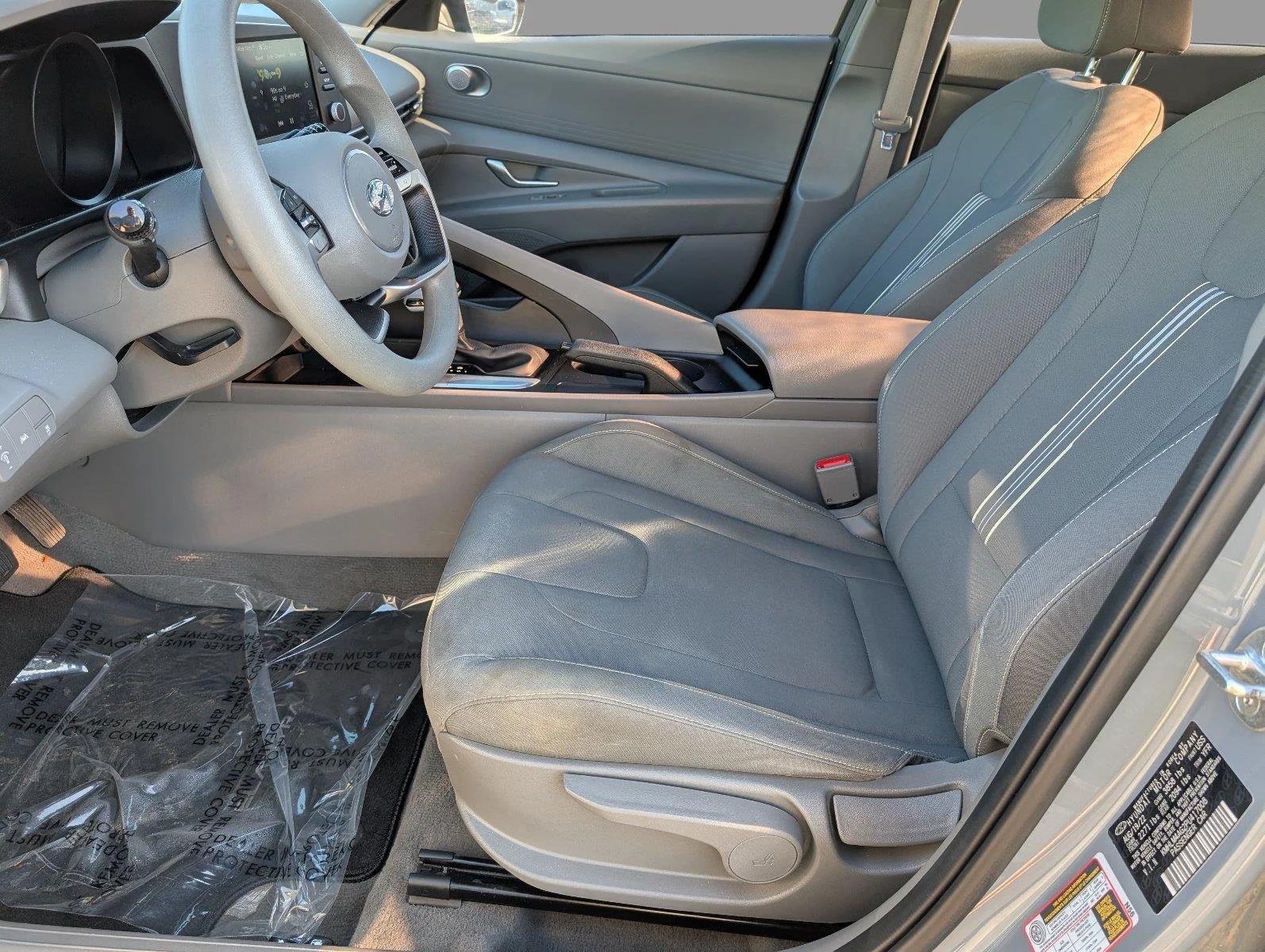 Used 2023 Electric Shadow Hyundai SEL image 3