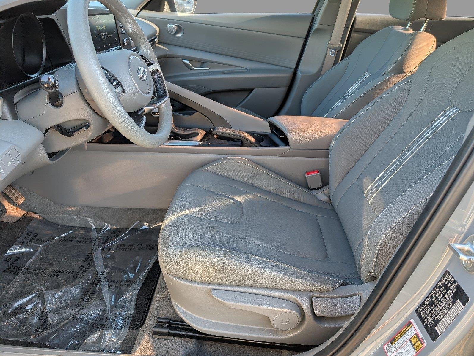 Used 2023 Electric Shadow Hyundai SEL image 3