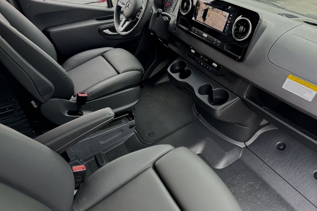 Used 2024 Gray Mercedes-Benz Cargo 170 WB image 15