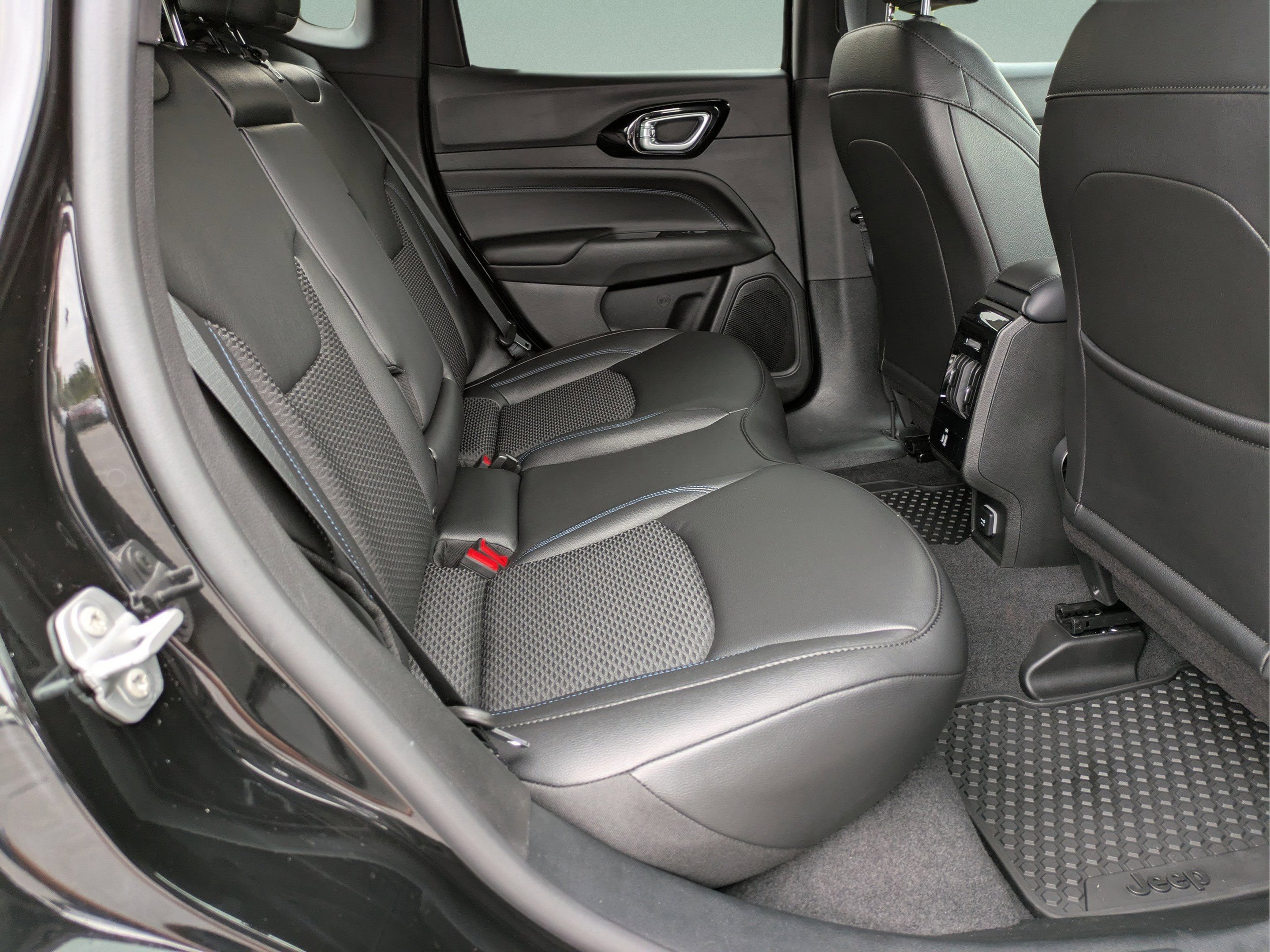 2026 Jeep Compass Altitude Special Edition - Photo 17