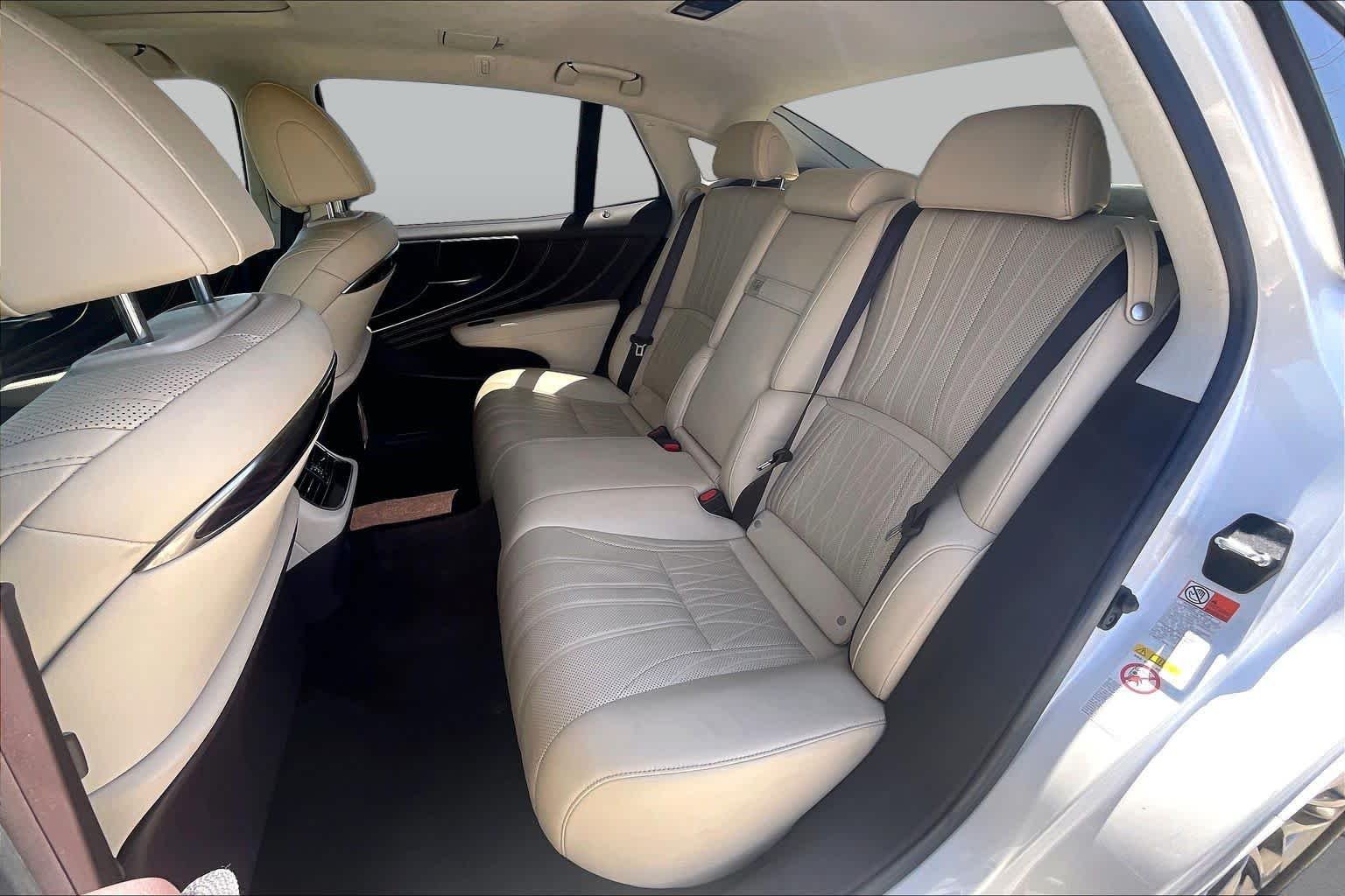 2018 Lexus LS Base - Photo 19