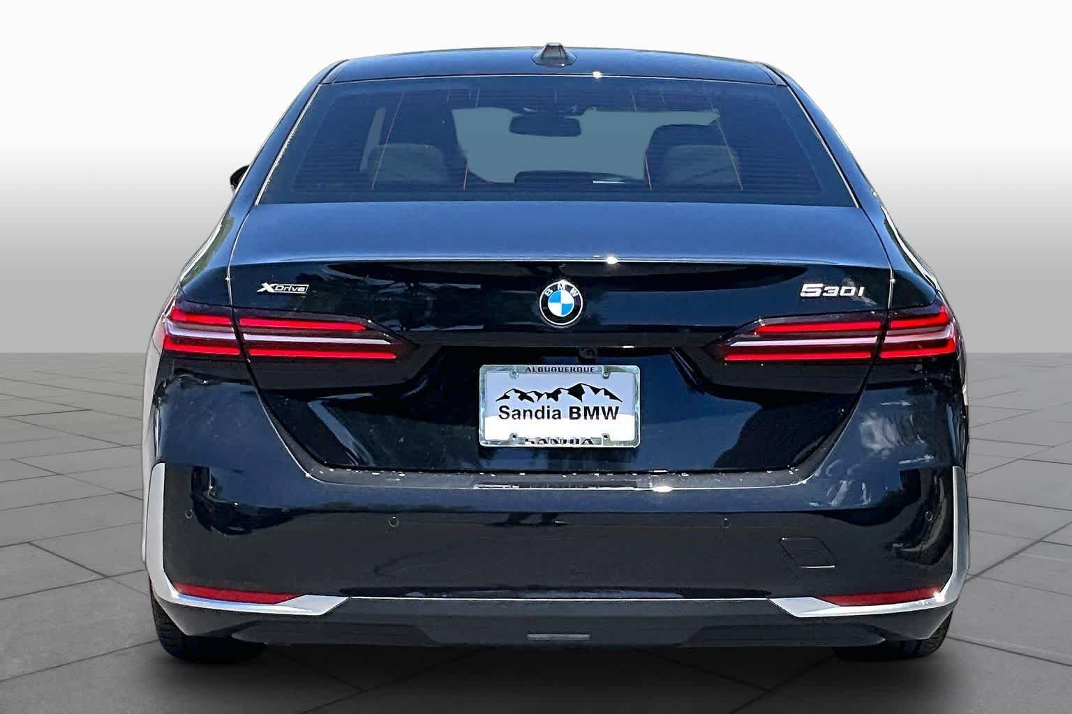 New 2026 Black Sapphire Metallic BMW 530i xDrive image 4