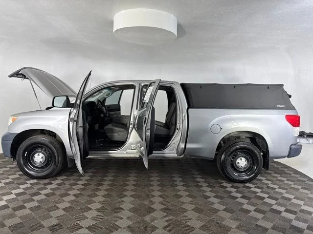 Used 2010  Toyota Grade image 11