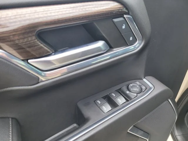 Used 2022  Chevrolet LT Trail Boss image 18