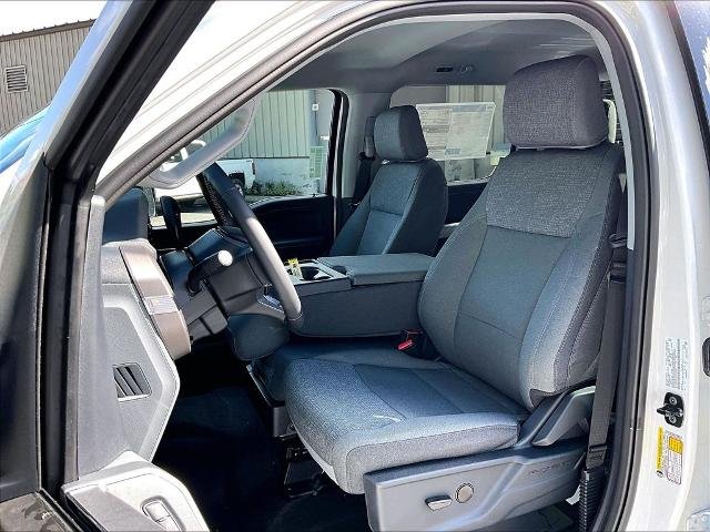 New 2026 Oxford White Ford XLT image 25