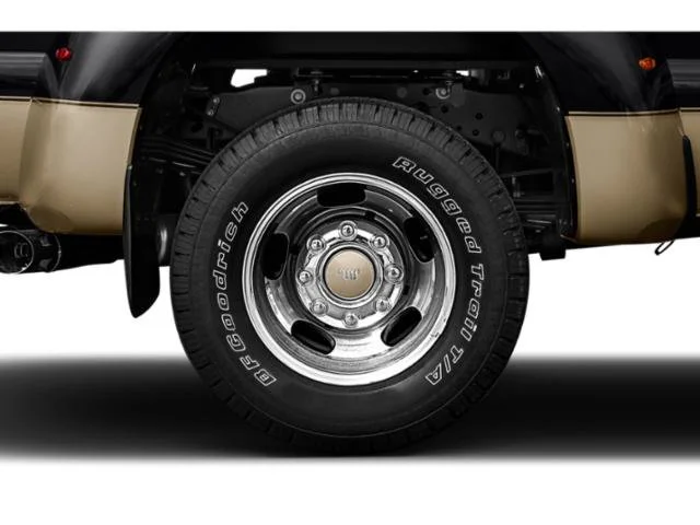 Used 2015 Bronze Fire Ford Lariat image 38