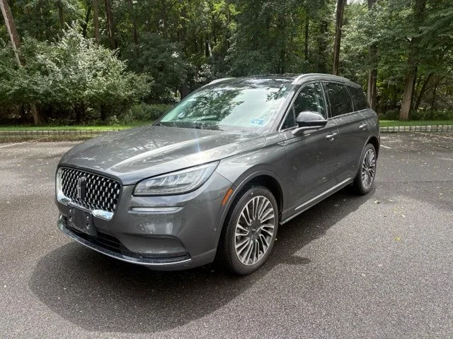 Used 2020 Magnetic Gray Lincoln Reserve image 1