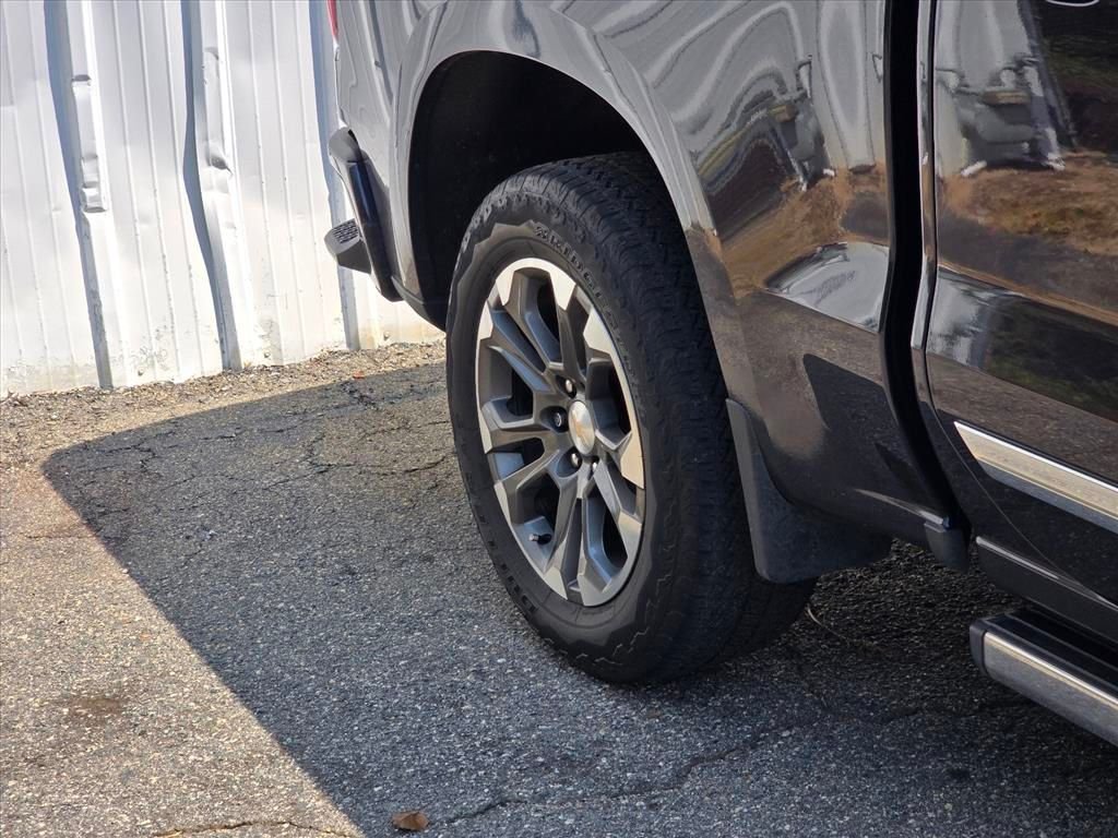 Used 2023 Gray Chevrolet High Country image 18