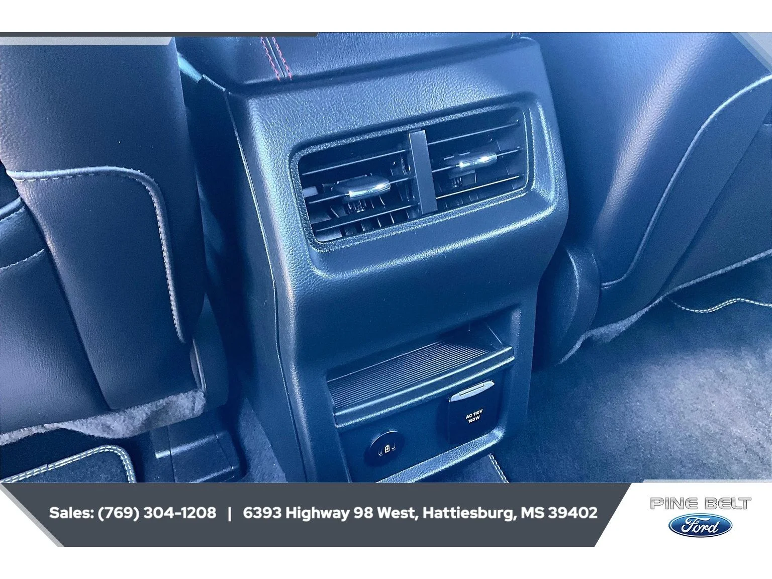 Used 2022 Star White Metallic Tri-Coat Ford ST-Line image 25