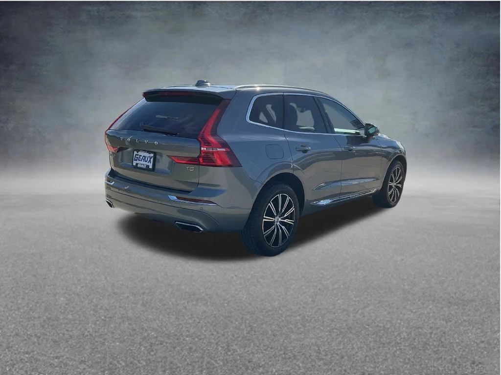 Used 2021 Gray Volvo T5 Inscription image 8