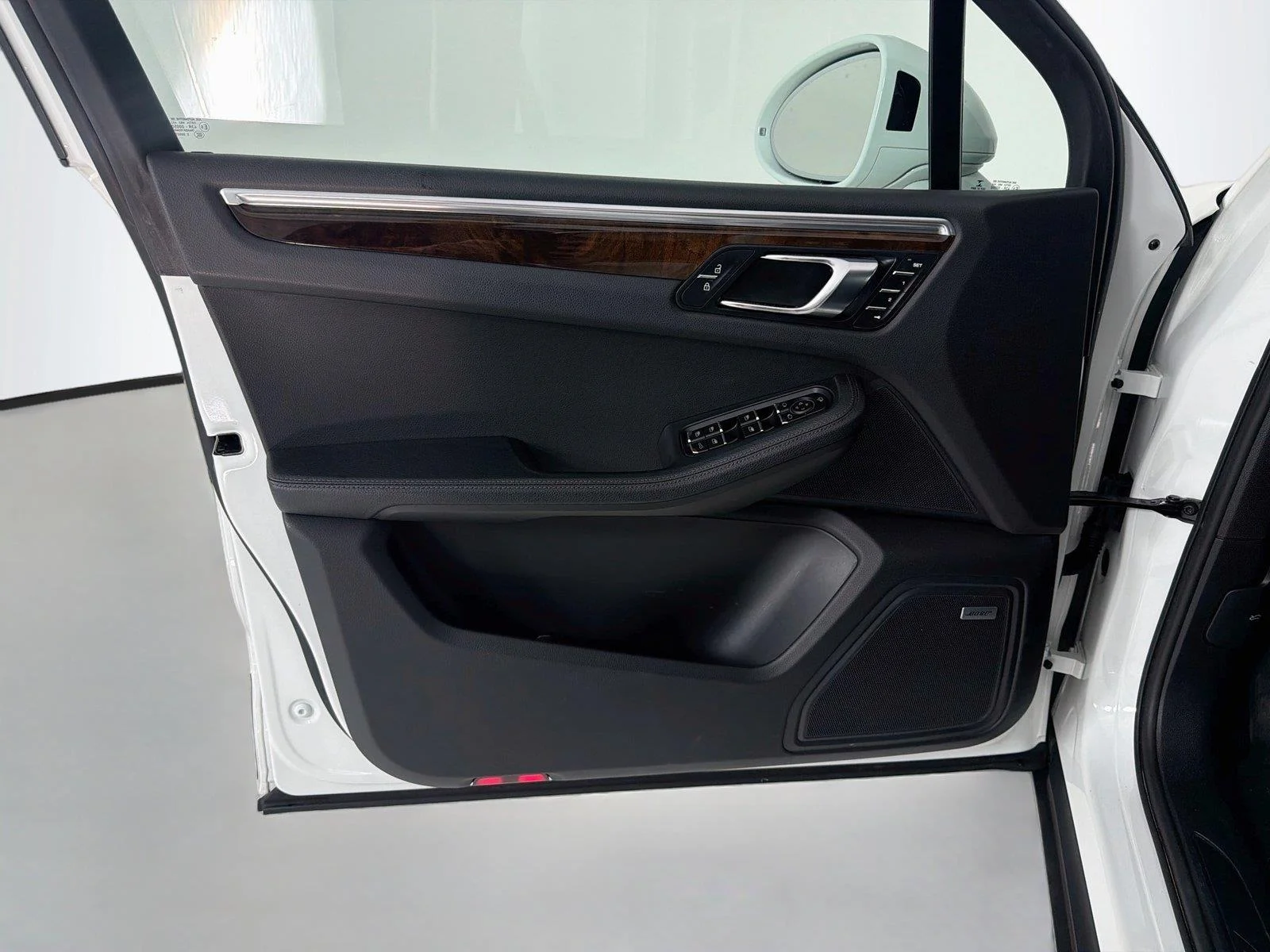 Certified Used 2022 White Porsche  image 6