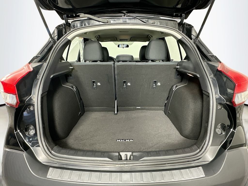 Used 2019 Super Black Nissan S image 24