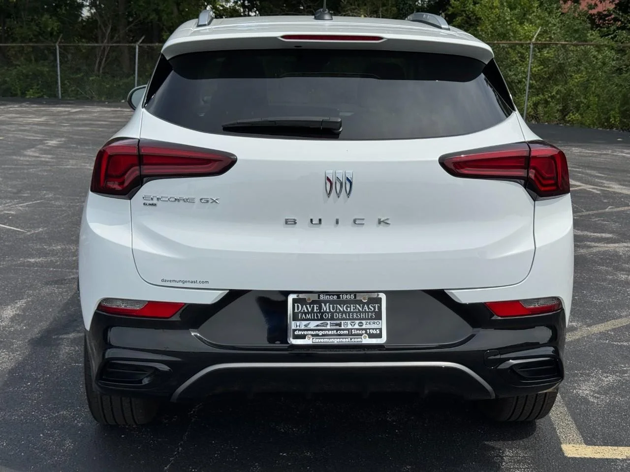 Used 2025 Summit White Buick Sport Touring image 6