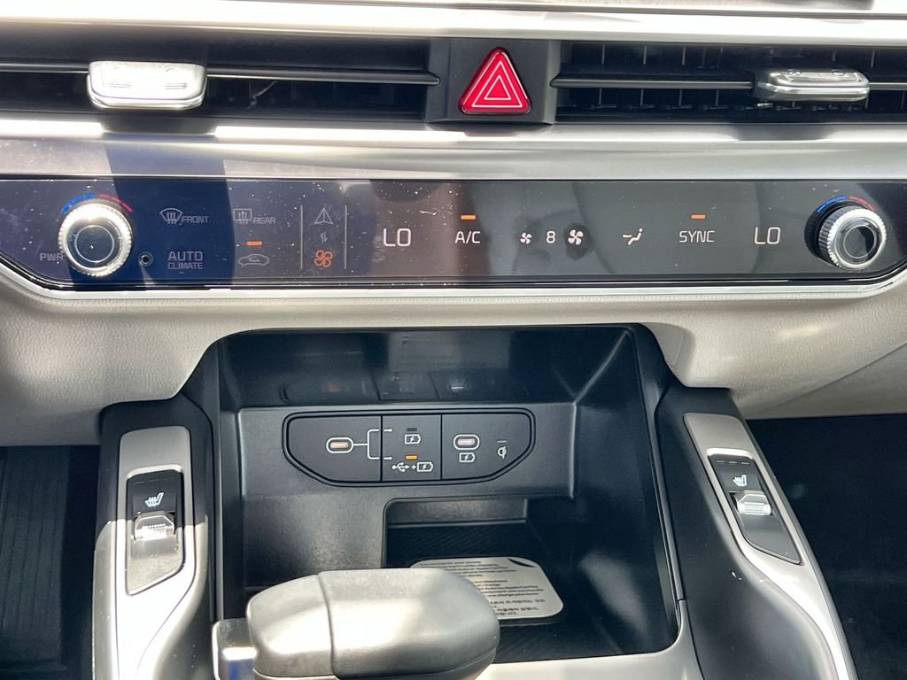 New 2026 Black Kia S image 18