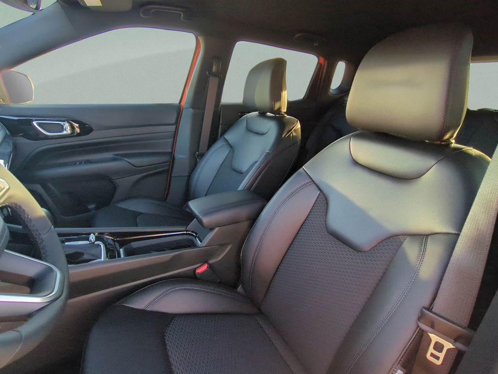 New 2026 Joose (DISC) Jeep Latitude image 23