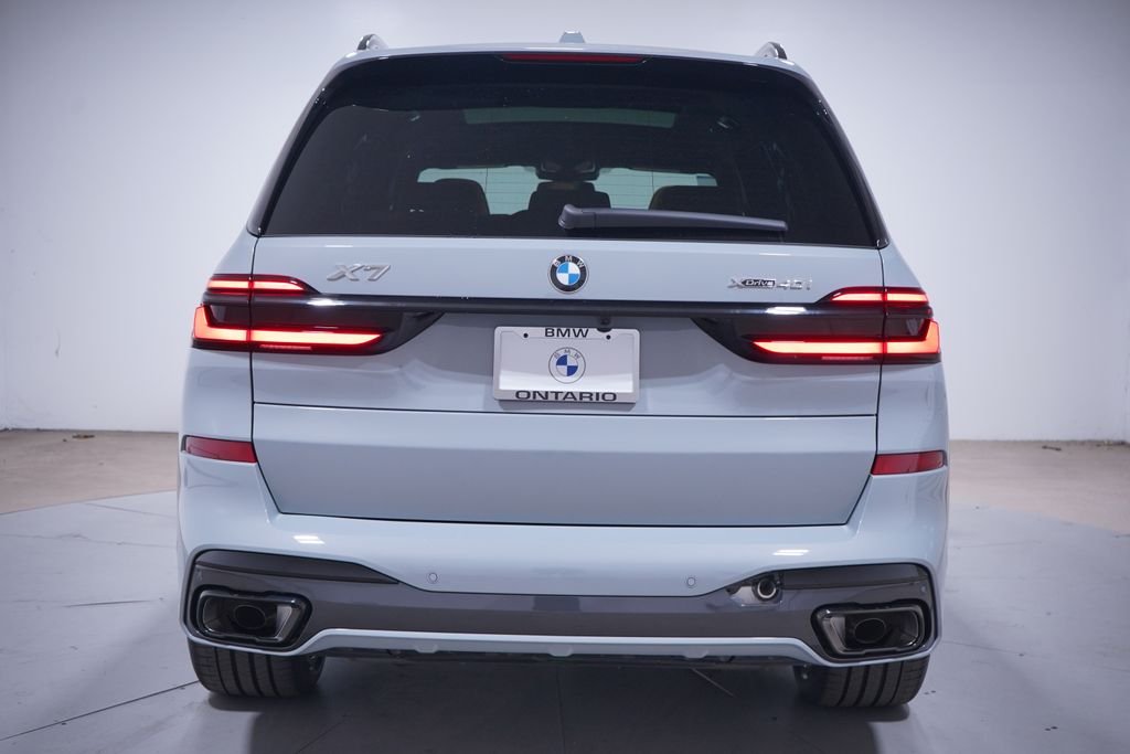 New 2027 Gray Metallic BMW xDrive40i image 5