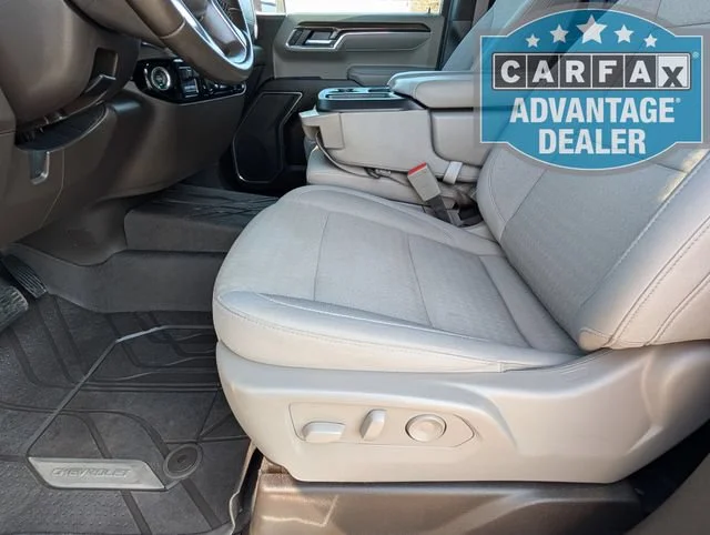 Used 2024 Summit White Chevrolet LT image 19