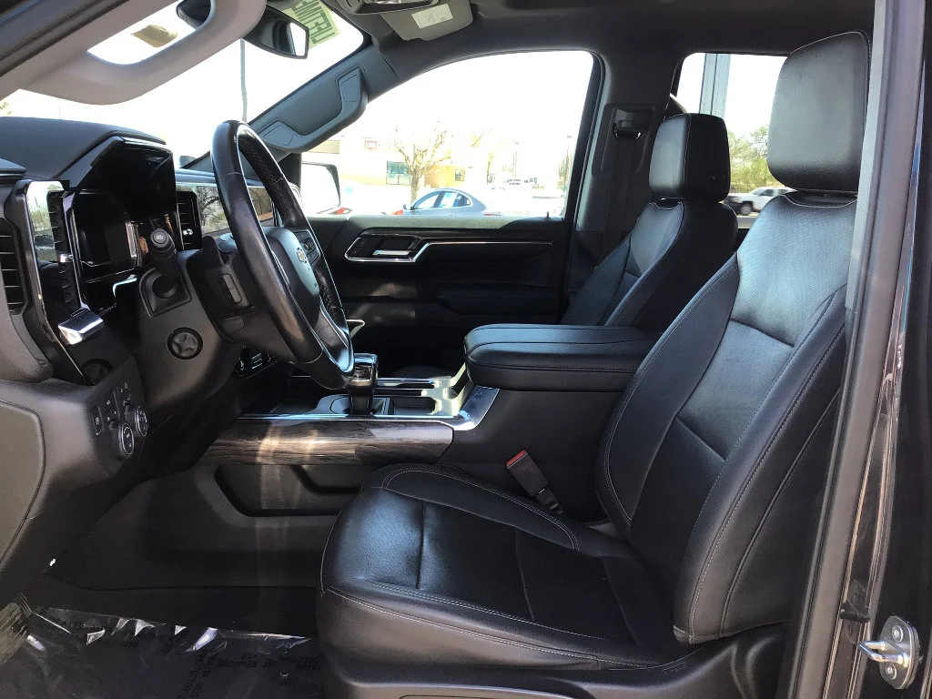 2023 Chevrolet Silverado 1500 LTZ - Photo 12