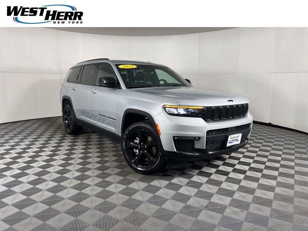 Used 2025 Silver Zynith Jeep Limited image 1