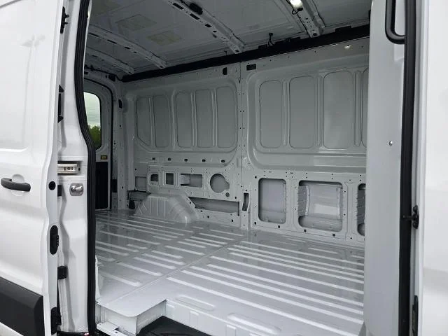 New 2026 Oxford White Ford Cargo Van image 39