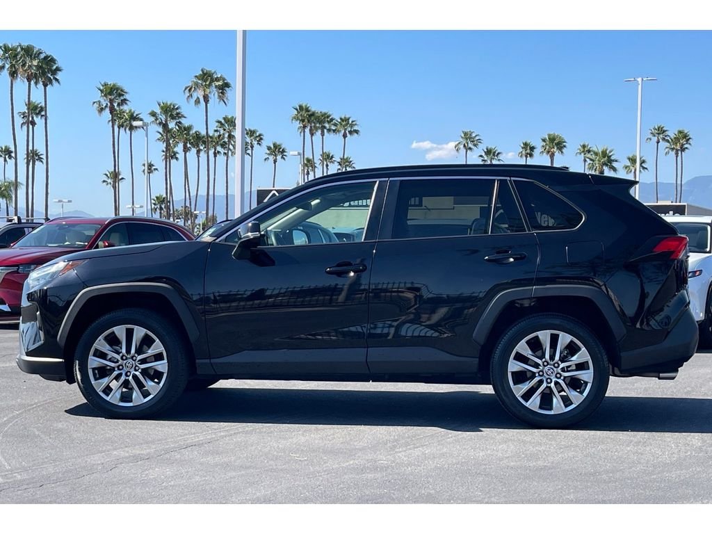 Used 2023 Midnight Black Metallic Toyota XLE Premium image 3
