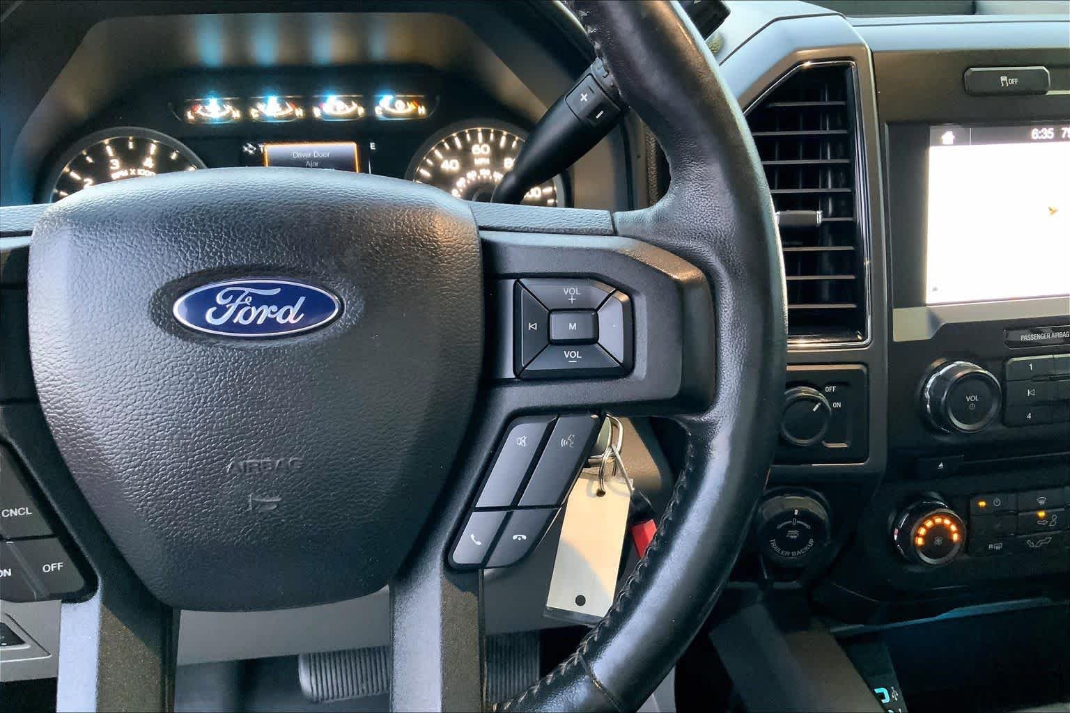 Used 2018 Magnetic Metallic Ford XLT image 22